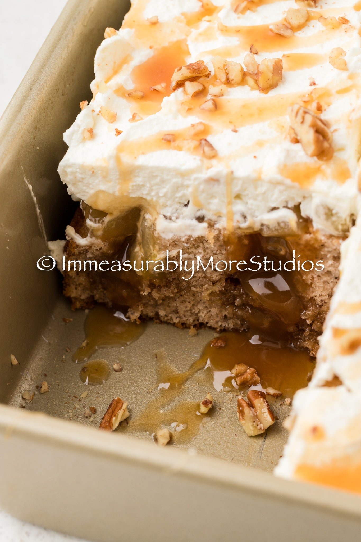 CARAMEL APPLE POKE CAKE EXCLUSIVE!!!