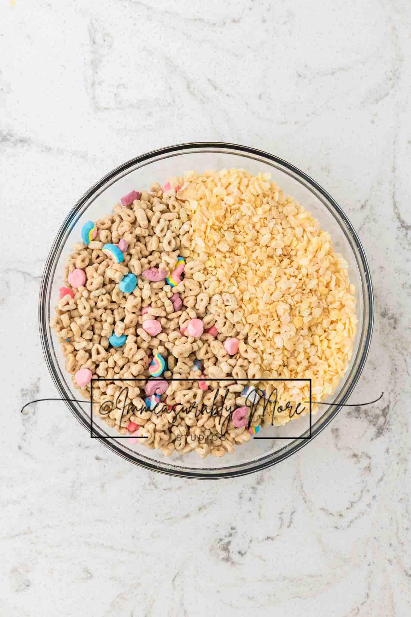 LUCKY CHARMS RICE KRISPIE TREATS EXCLUSIVE!!!