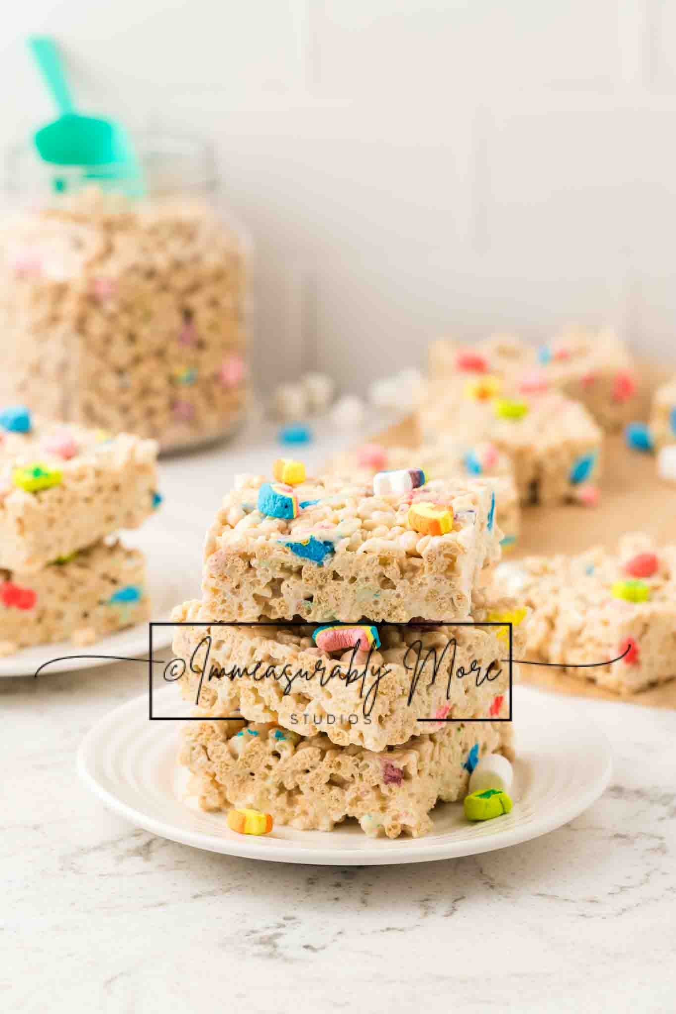 LUCKY CHARMS RICE KRISPIE TREATS EXCLUSIVE!!!